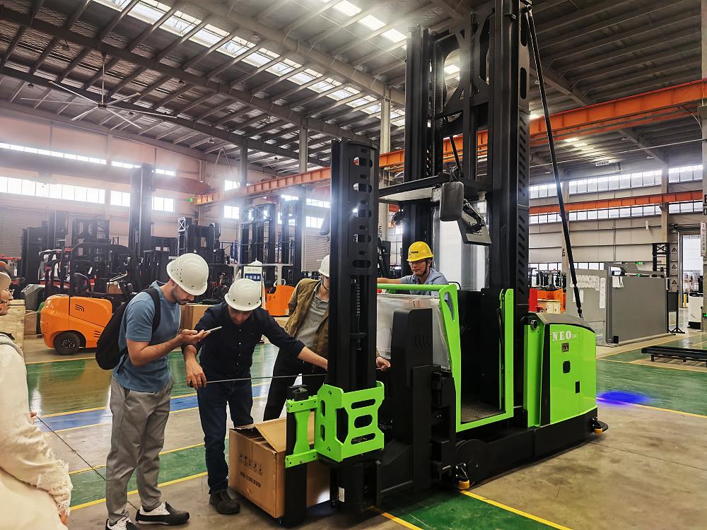NEOlift forklift