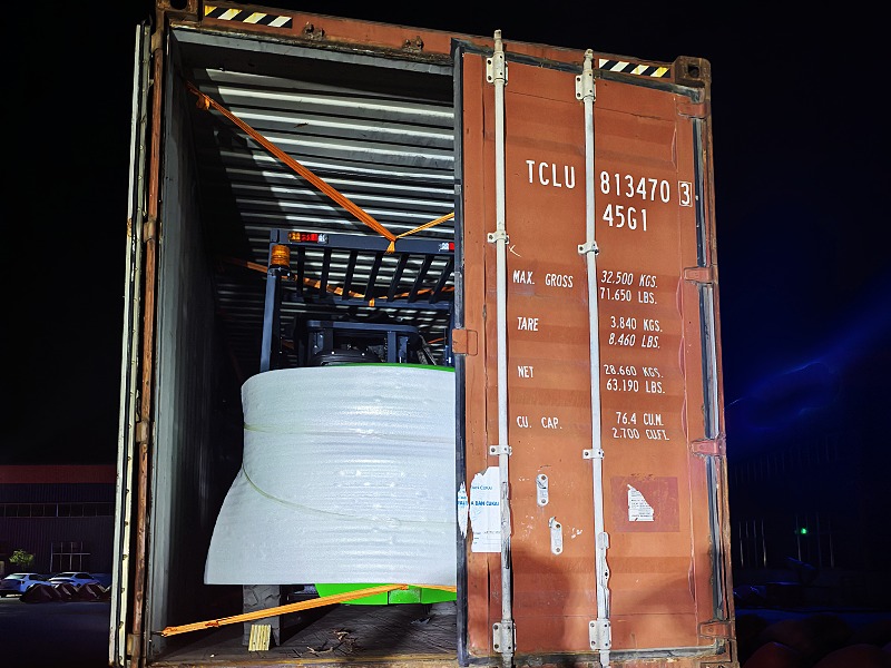Creșterea eficienței în industria oțelului și a țevilor din Guyana cu stivuitoare diesel avansate