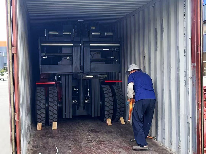 NEOlift livrează stivuitoare diesel puternice pentru a-și mări flota de închirieri a partenerului din America Centrală